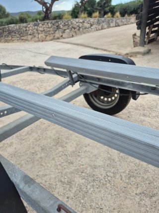 Remolque para moto acuatica.