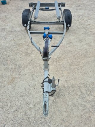 Remolque para moto acuatica.