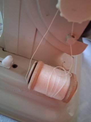 Máquina de coser de juguete Eureka