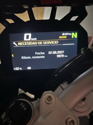 BMW F900 GS