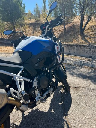 BMW F900 GS