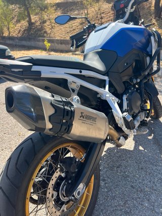 BMW F900 GS
