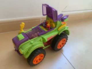 Vehículo Superthings Verde y Morado