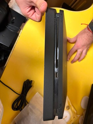 Consola Sony PS4 Slim Nera