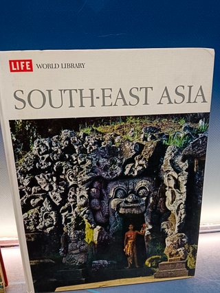 Dos libros, LIFE WORLD LIBRARY , Russia, South-east Asia