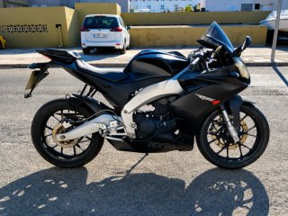 Aprilia RS4 125 Sportbike Negra/Blanca.