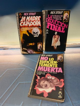 3 novelas de Rex Stout, LA MADRE CAZADORA, NO LO SUFICIENTEMENTE MUERTA, LA DEDUCCIÓN FINAL