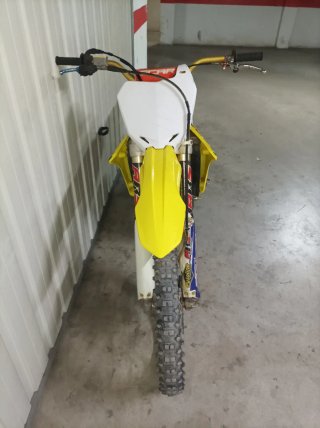 Suzuki RMZ 450 Motocross