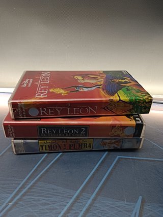 3 peliculas, VHS, El rey leon - vol. 1, 2 + Timon y Pumba, cine infantil, walt disney