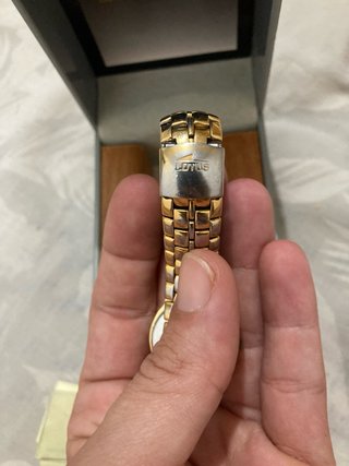 Reloj Lotus Mujer Dorado y Plateado
