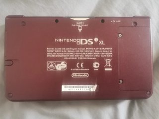 Nintendo DSi XL Morado