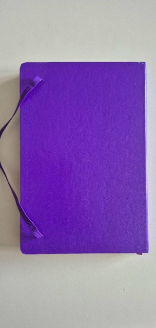 Quaderno righe copertina rigida viola formato A5