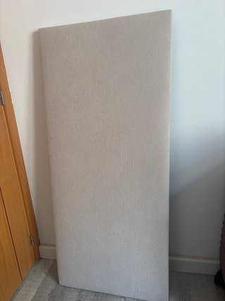 Cabezal de cama beige de tela 49 L /A 109