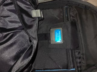 Mochila Piquadro Negra y Gris