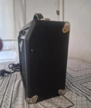 Amplificador Guitarra Squier SP-10