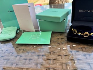 Pulsera Tiffany & Co. con piedras azules