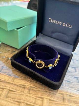 Pulsera Tiffany & Co. con piedras azules