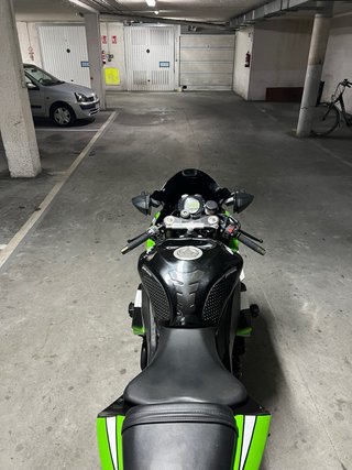 Kawasaki ZX10 r 2010