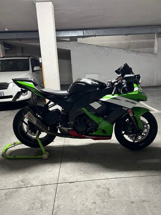 Kawasaki ZX10 r 2010
