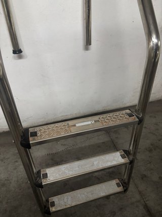 Escalera Piscina