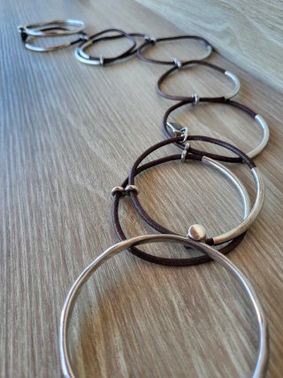 Pulsera Uno de 50 Cuero y Plata