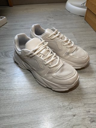 Zara Chunky Sneakers beige talla 43
