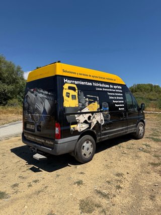Ford Transit L2H3 2.2 140CV · 85.000 km · Taller