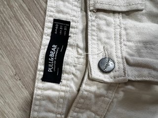Pull&Bear Pantalón Cargo Beige Ancho