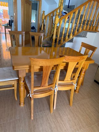 Mesa pino macizo y 6 sillas