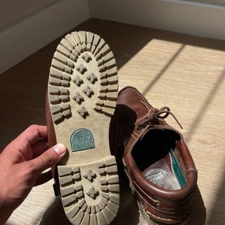 Zapatos de cuero marrones