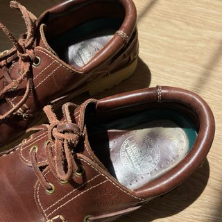 Zapatos de cuero marrones