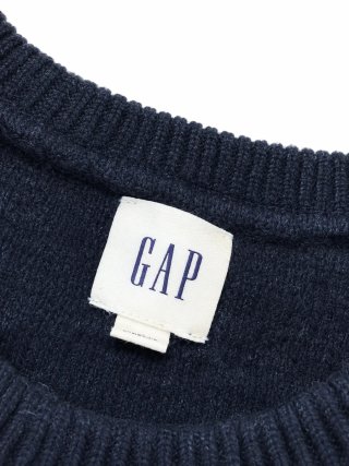 Jersey GAP azul marino con trenzas