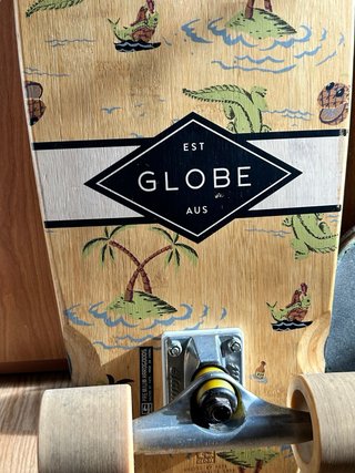 GLOBE Cruiseboard Surf Skate