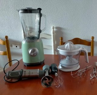 Batidora y exprimidor varios usos
