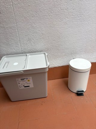 Cubo de basura IKEA HÄLLBAR gris