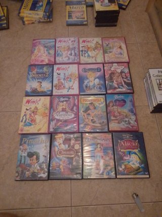 Lote DVDs Infantiles: Barbie, Winx, Disney
