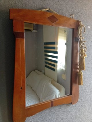 Espejo Madera Vintage con Adornos Dorados