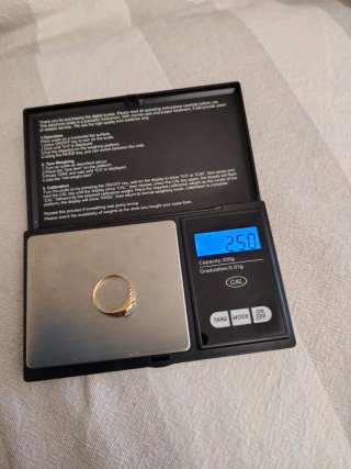 Anello con diamante oro