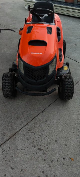 Tractor Cortacésped Nova TC 102 Hidrostático