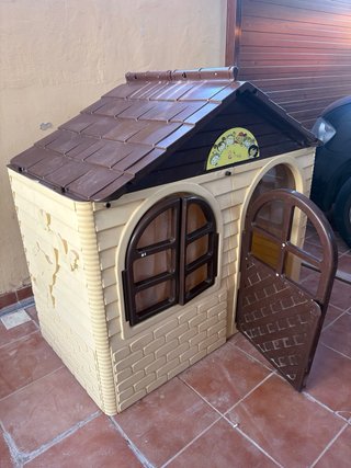 Casita infantil de plástico
