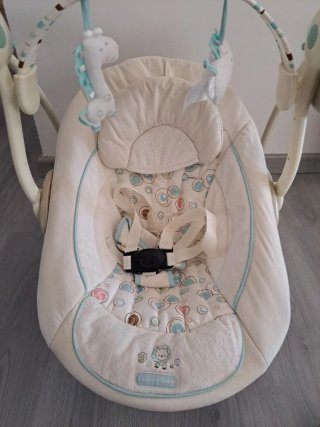 Hamaca eléctrica Bright Starts plegable para bebé