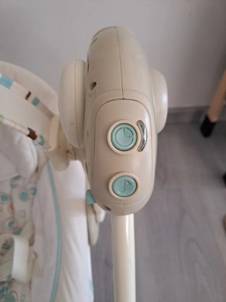Hamaca eléctrica Bright Starts plegable para bebé