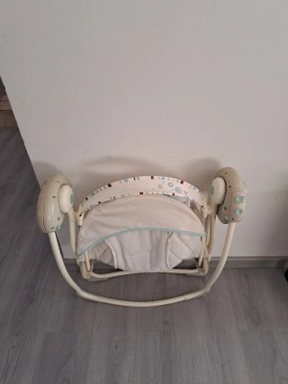 Hamaca eléctrica Bright Starts plegable para bebé