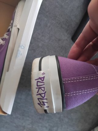 Converse Moradas Talla 46,5 solo 1puesta
