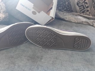 Converse Moradas Talla 46,5 solo 1puesta