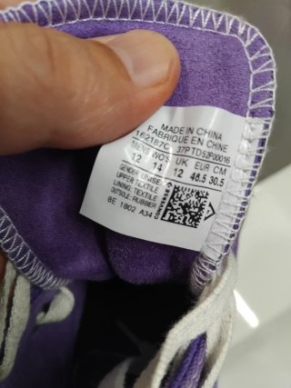 Converse Moradas Talla 46,5 solo 1puesta