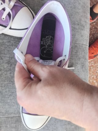 Converse Moradas Talla 46,5 solo 1puesta