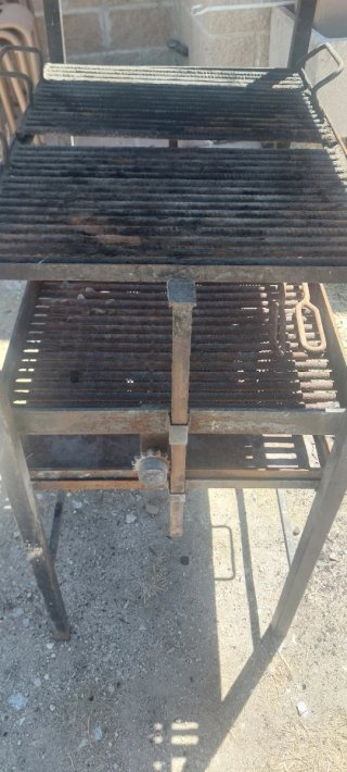 Barbacoa de hierro fundido.