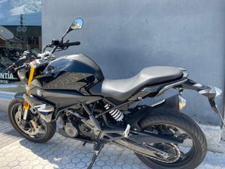 dasMoto vende BMW G310R con 19500 km (2022)
