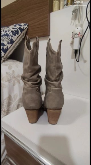 Botines beige tacón madera talla 36